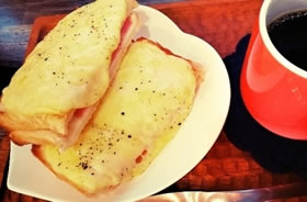 土日の朝食は家族でパンcafeへ♪